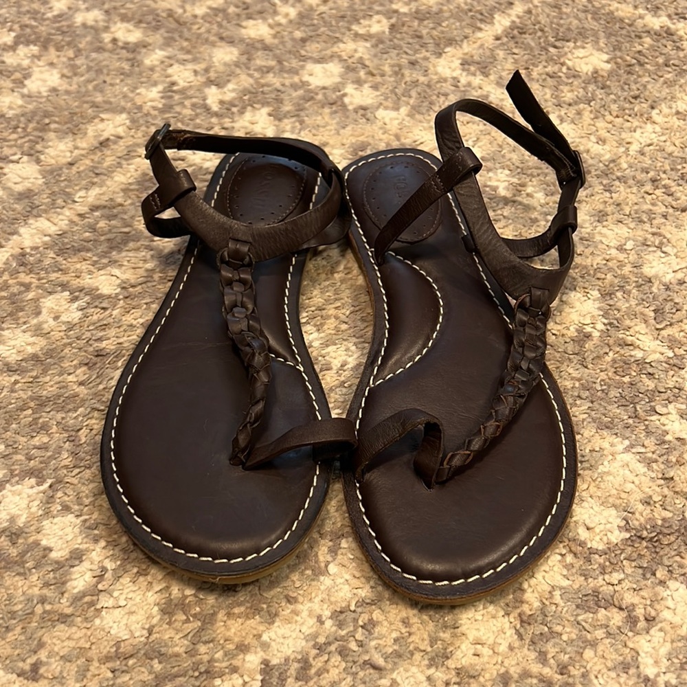 Fossil Brown Padded Sandals with Toe Strap Size 7 NWOT